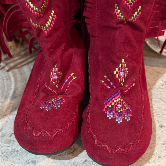 Fringe Embroidered Red Boots - Picture 7 of 12